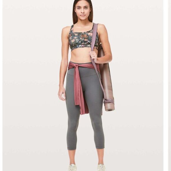 Lululemon Align Crop 21 inch Gray Size 2 Mid Rise - Picture 10 of 10